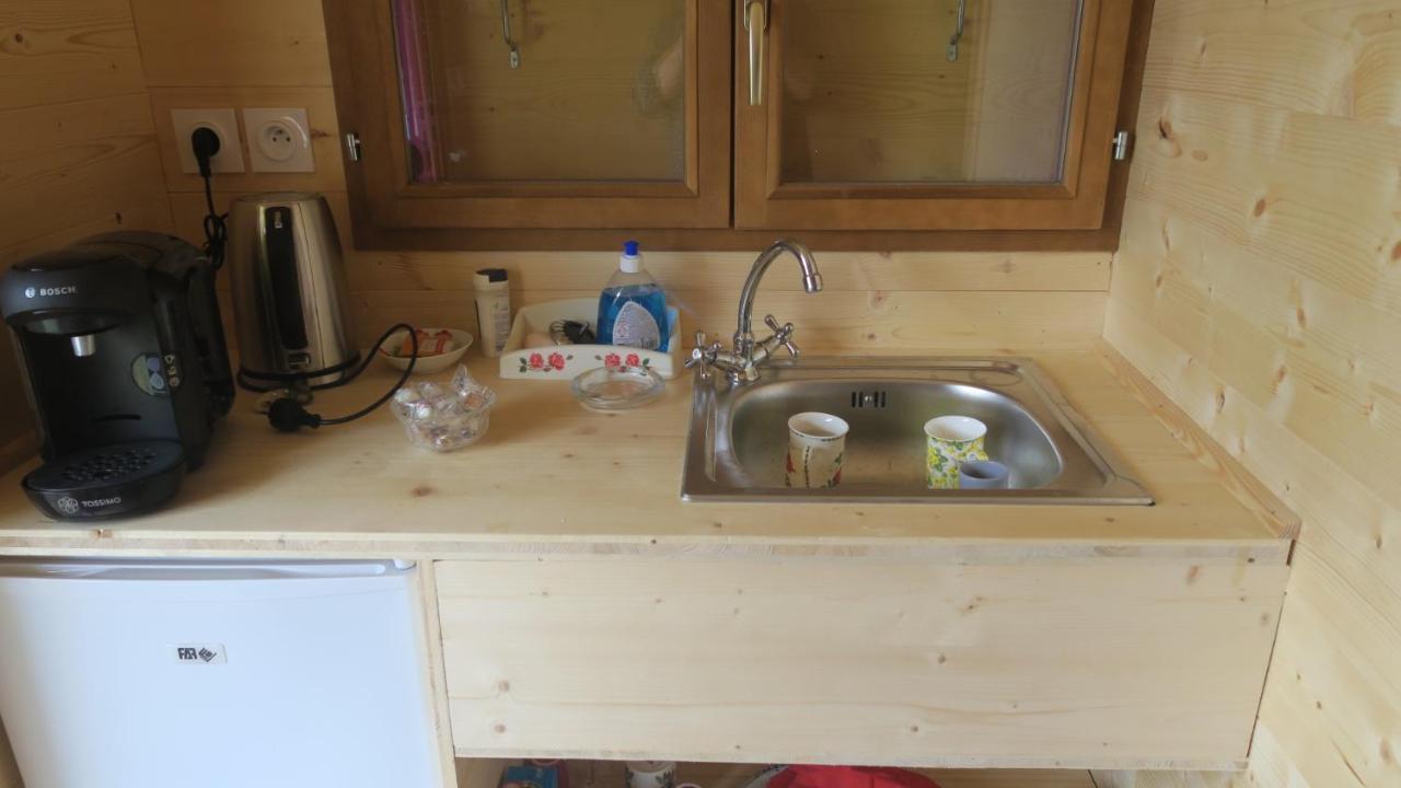 Une Bouteille Au Canal Dieupentale Exterior foto